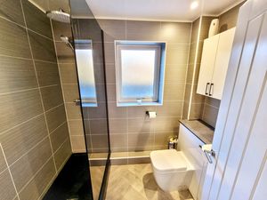 Photo 16- click for photo gallery